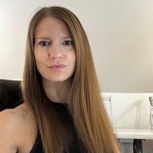 Meet your Posher, Gina